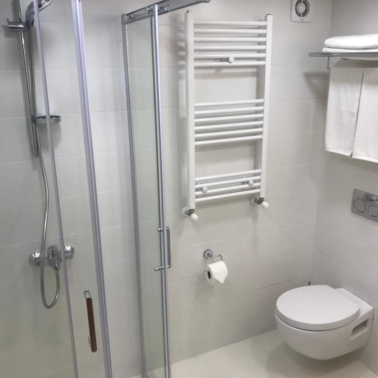 Full Comfort Apartment On Aghmashenebeli Tbilisi Exterior foto